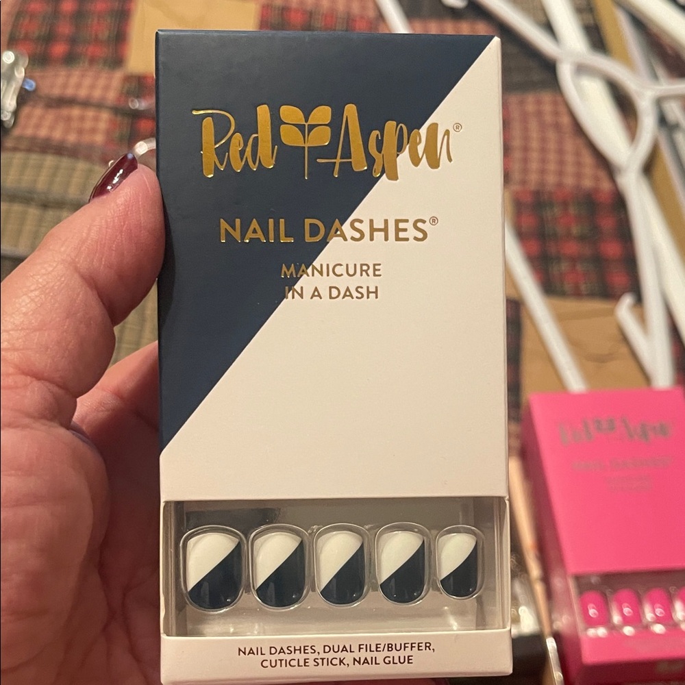 Red Aspen Blue and White Nail Dashes
